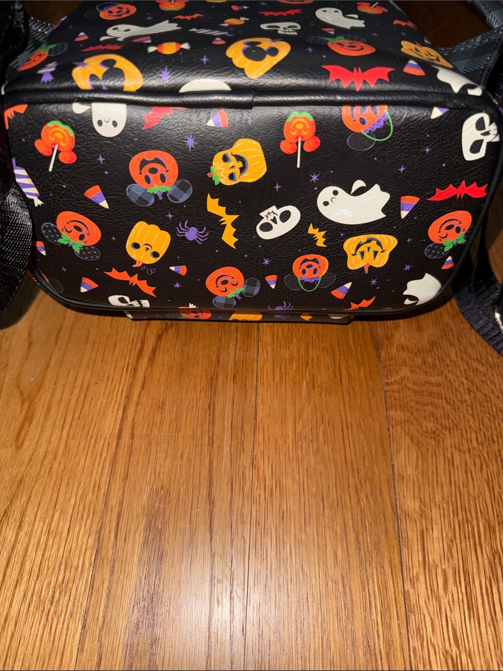 Disney Black Halloween loungefly - Picture 5 of 6